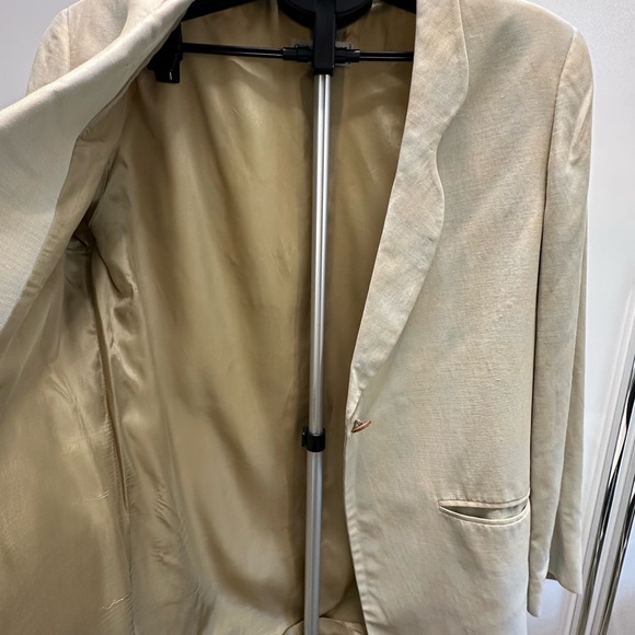 Giorgio Armani Light Tan Blazer - Picture 7 of 8